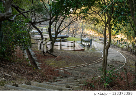 日本の広島県福山市の仙酔島の美しい風景 日本の広島県福山市の仙酔島の美しい風景 123373389