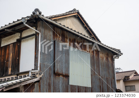 日本の岡山県岡山日本の岡山県岡山市庭瀬の歴史ある美しい風景市庭瀬の歴史ある美しい風景 123374030
