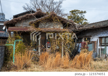 日本の岡山県岡山日本の岡山県岡山市庭瀬の歴史ある美しい風景市庭瀬の歴史ある美しい風景 123374051