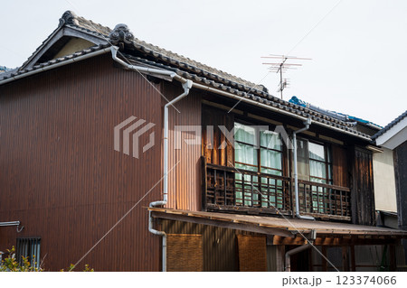 日本の岡山県岡山日本の岡山県岡山市庭瀬の歴史ある美しい風景市庭瀬の歴史ある美しい風景 123374066