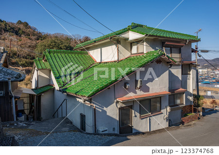 日本の兵庫県相生市の古くてとても美しい建物	 123374768