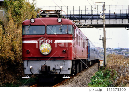 2006年 長崎本線を走るED7666ブルートレインあかつき編成 2006年 長崎本線を走るED7666ブルートレインあかつき編成 123375300