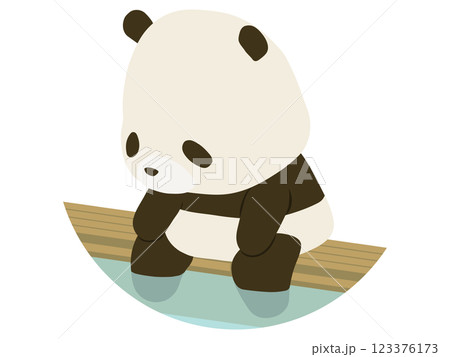 足湯に入るパンダ 123376173