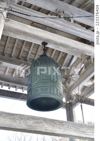 冬の北海道江差町で浄土真宗本願寺派江差別院境内の風景を撮影 冬の北海道江差町で浄土真宗本願寺派江差別院境内の風景を撮影 123376409