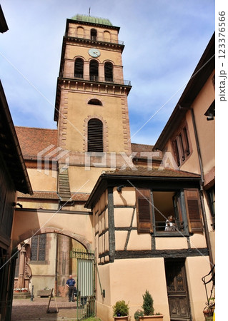 フランス　ケゼルスベール　旧市街の街並み 123376566