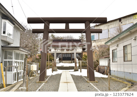 冬の北海道江差町で柏森神社境内の風景を撮影 冬の北海道江差町で柏森神社境内の風景を撮影 123377624