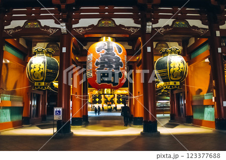 Night light of Sensoji-ji Temple, Asakusa district 123377688