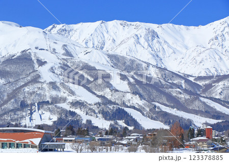 冬の白馬村　八方尾根スキー場 123378885