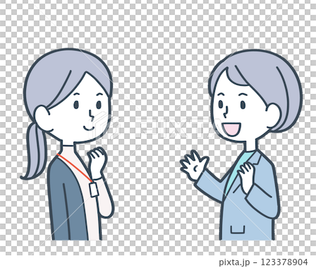 話し合う女性達 123378904