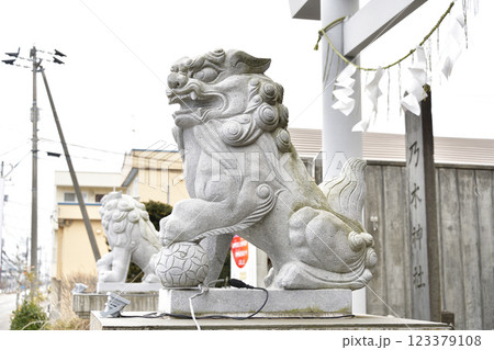 冬の北海道函館市で乃木神社境内の風景を撮影 冬の北海道函館市で乃木神社境内の風景を撮影 123379108