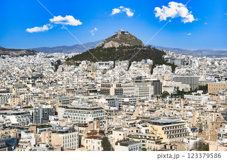 アクロポリスの丘からアテネ市の街並み アクロポリスの丘からアテネ市の街並み 123379586