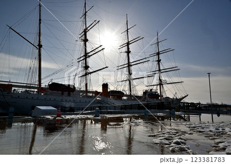 海王丸パークの夕景 海王丸 海王丸パークの夕景 海王丸 123381783