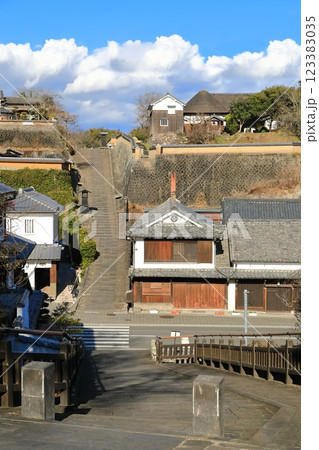 【大分県】晴天下の酢屋の坂(杵築城下町) 【大分県】晴天下の酢屋の坂(杵築城下町) 123383035