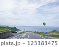 海の見える道 123383475