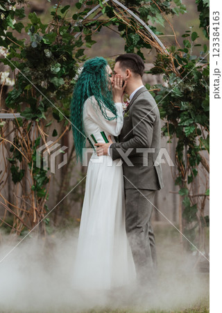 the first wedding dance of the bride and groom in the glade the first wedding dance of the bride and groom in the glade 123384163
