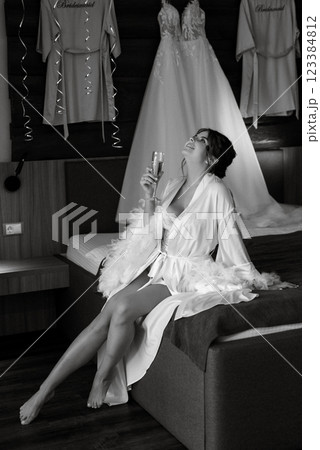 bride young girl in lingerie in the morning in the room 123384812