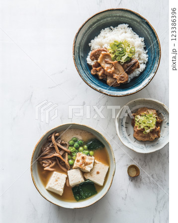Japanese miso soup with tofu and mushrooms 123386396