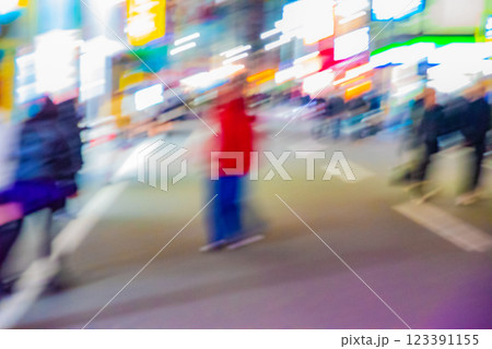 メイド喫茶の呼び込みの風景 メイド喫茶の呼び込みの風景 123391155