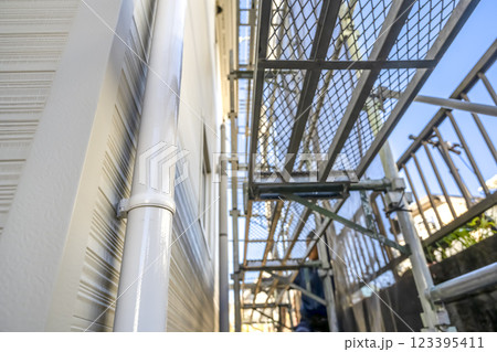 戸建て家屋の外壁修繕工事　外壁　外張り断熱リフォーム 123395411