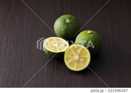 すだち すだち 123396167