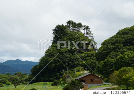 蓬莱山 123396674