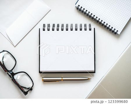 Blank notepad page for congratulatory inscriptions. Day light 123399680