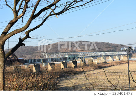 臨津江鉄橋(自由の橋) 臨津江鉄橋(自由の橋) 123401478