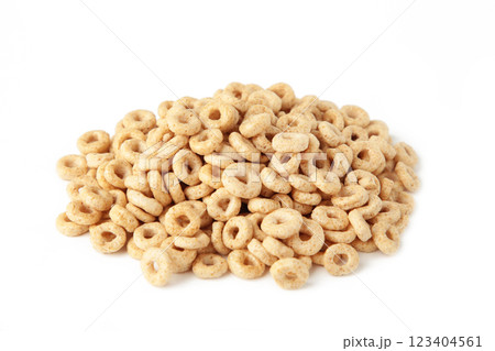 Whole grain cereal rings isolated on white background Whole grain cereal rings isolated on white background 123404561