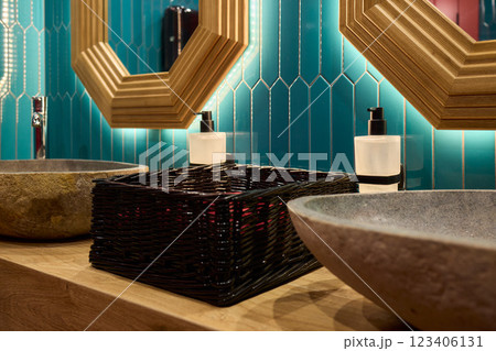 Discover Elegant Bathroom Featuring Stylish Accessories for Every Modern Space Discover Elegant Bathroom Featuring Stylish Accessories for Every Modern Space 123406131