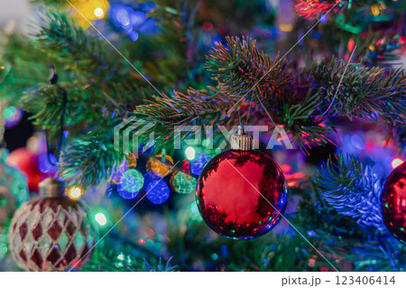 Christmas tree decorated with balls and gerland. 123406414