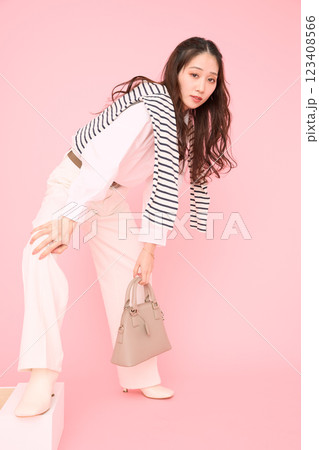 春のファッションポートレート 春のファッションポートレート 123408566