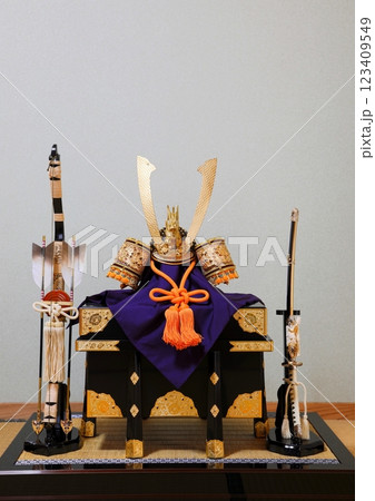 兜飾り(子供の日イメージ) 兜飾り(子供の日イメージ) 123409549