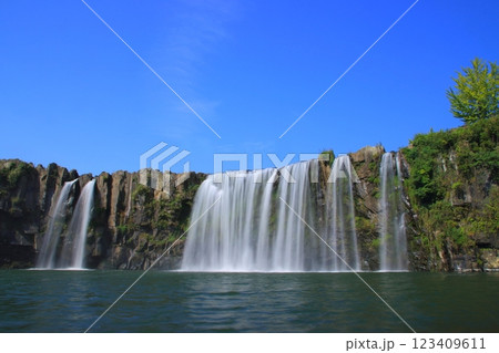 夏の原尻の滝(豊後大野市) 夏の原尻の滝(豊後大野市) 123409611