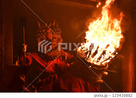 念佛寺 陀々堂 夜の鬼走り 父鬼 念佛寺 陀々堂 夜の鬼走り 父鬼 123410882