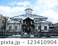 雪の近江八幡 123410904
