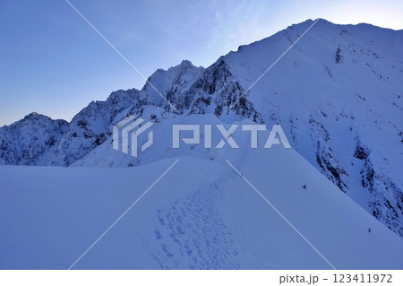 厳冬期の涸沢岳西尾根から奥穂高岳　雪山登山 バリエーションルート 123411972