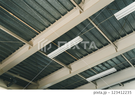 倉庫の照明器具 123412235