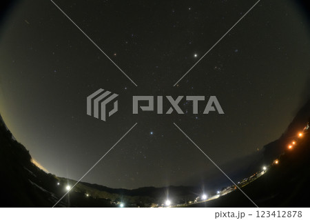 北杜市白州町、冬のダイヤモンドの中に取り込まれた二つの惑星 北杜市白州町、冬のダイヤモンドの中に取り込まれた二つの惑星 123412878