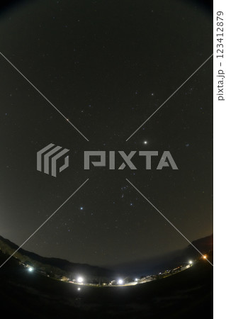 北杜市白州町、冬のダイヤモンドの中に取り込まれた二つの惑星 123412879