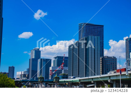 【大阪風景】淀屋橋界隈の川沿いのビル群 【大阪風景】淀屋橋界隈の川沿いのビル群 123414228