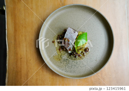 サワラとキャベツ、ふきのとう 123415961