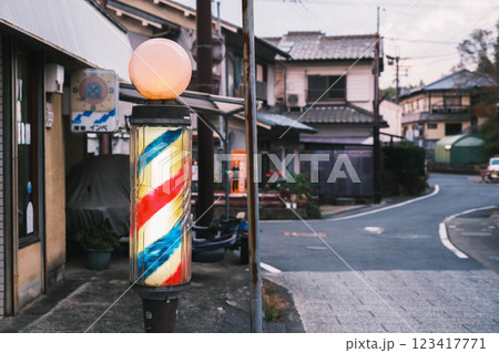 [明日香村]レトロな散髪屋さん 123417771