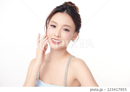 Beautiful young asian woman with clean fresh skin on white background, Face care, Facial treatment, Cosmetology, beauty and spa, Asian women portrait. 123417955