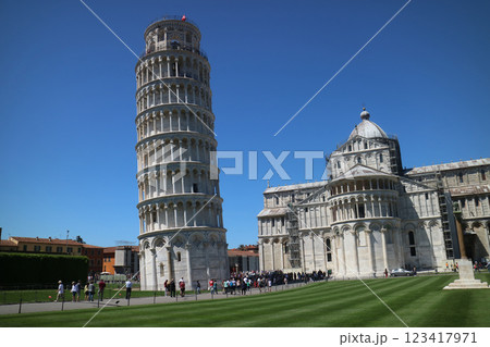 イタリア ピサの斜塔 イタリア ピサの斜塔 123417971