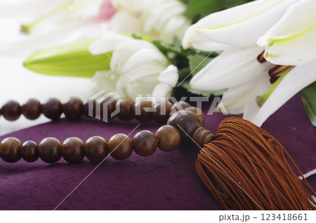 お葬式などの仏事イメージ 123418661