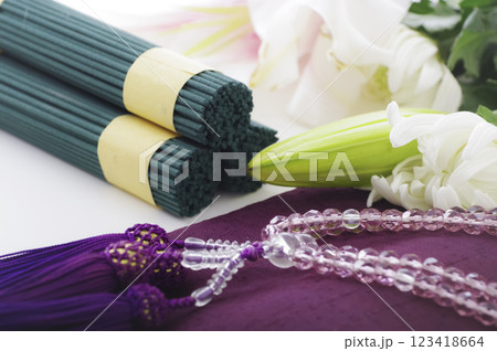 お葬式などの仏事イメージ 123418664