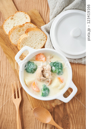 クリームシチュー - 温かい家庭料理のイメージ 123419166