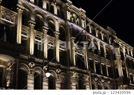 The Architectural Elegance Showcased in a Stunning Night View of a Historic Building 123420594