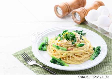 春の味覚 菜の花のクリームパスタ 123421038