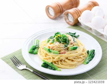 春の味覚 菜の花のクリームパスタ 春の味覚 菜の花のクリームパスタ 123421039